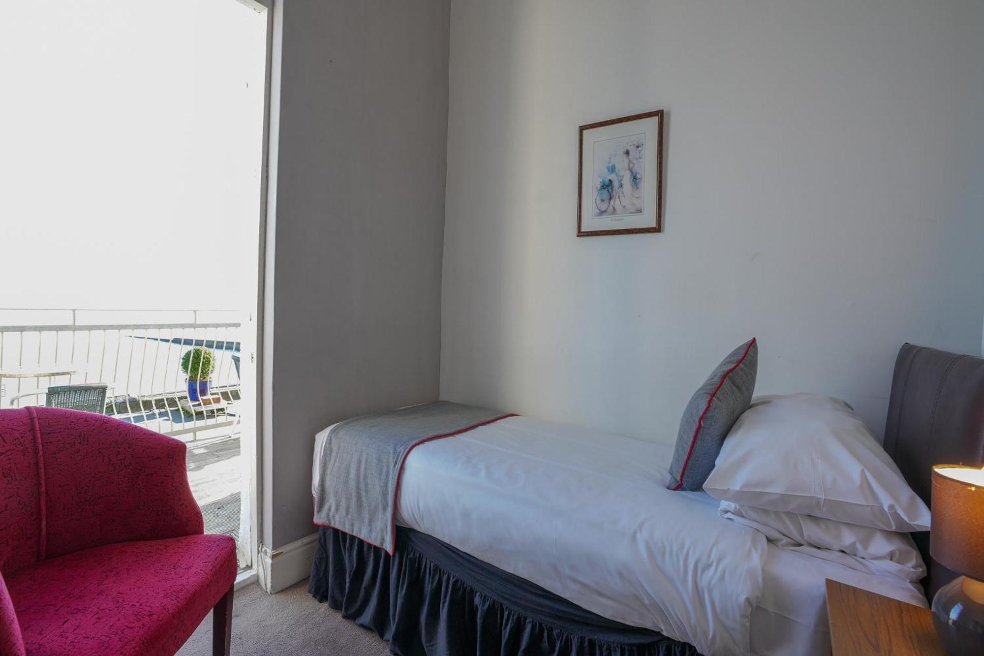 Oyo Shanklin Beach Hotel المظهر الخارجي الصورة