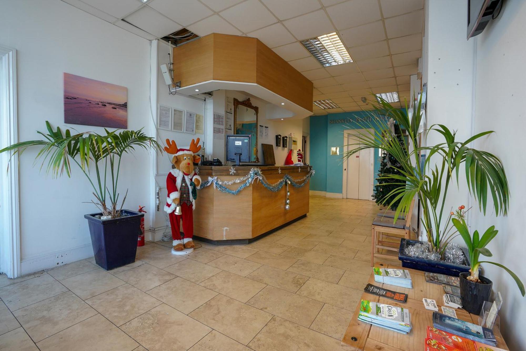 Oyo Shanklin Beach Hotel المظهر الخارجي الصورة